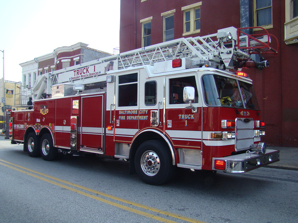 Baltimore City Fire Department Truck 12007 Pierce Arrow XT 105’