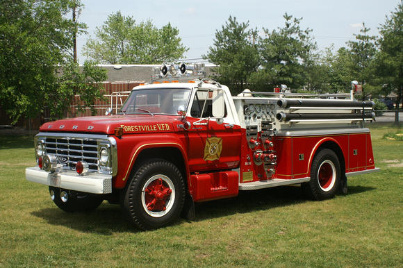 Forestville Volunteer Fire Department Engine 2321979 Ford F-700 custom cab/Bruco 750GPM/300GWT