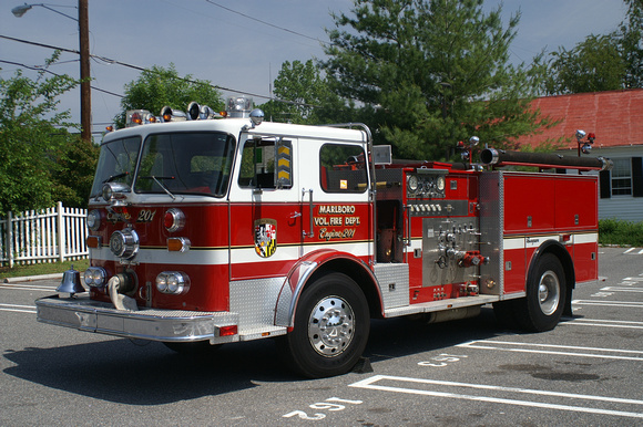 Marlboro Volunteer Fire Department Engine 2011982 Seagrave 1250GPM/500GWT