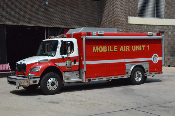 District of Columbia Fire DepartmentMobile Air Unit 1 – 2006 Freightliner M2 / Hackney